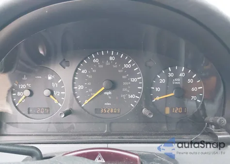 2004 Mercedes-Benz Ml 350 4Matic z USA, uszkodzony, nr VIN 4JGAB57E14A463290